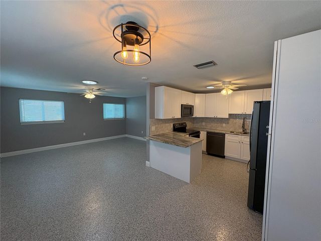 4515-4517 103RD STREET COURT W, Bradenton, FL 34210