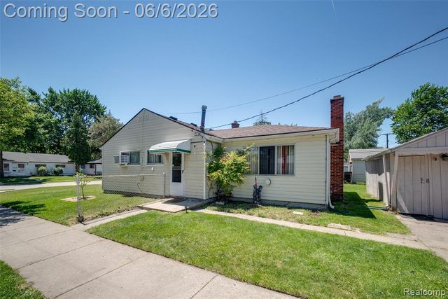 15251 Wildwood Street, Roseville, MI 48066