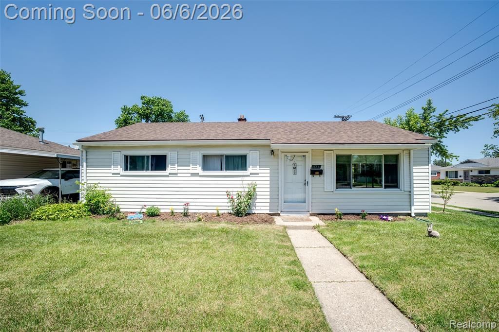 15251 Wildwood Street, Roseville, MI 48066