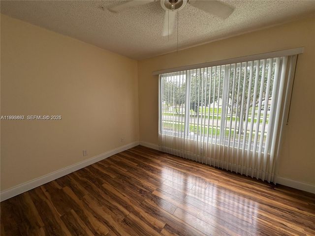 8005 Lagos De Campo Blvd L-4, Tamarac, FL 33321