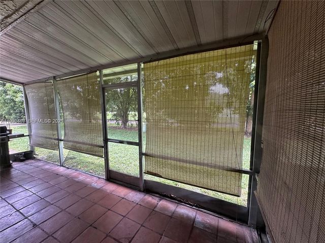 8005 Lagos De Campo Blvd L-4, Tamarac, FL 33321