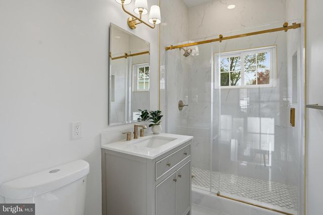 6231 YELLOWSTONE DR, Alexandria, VA 22312