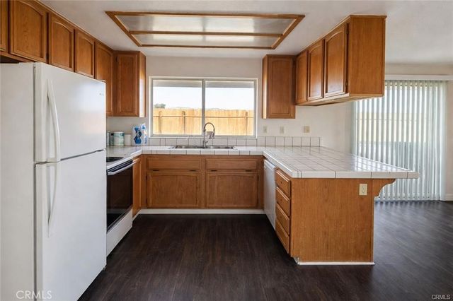 9637 Glade, California City, CA 93505