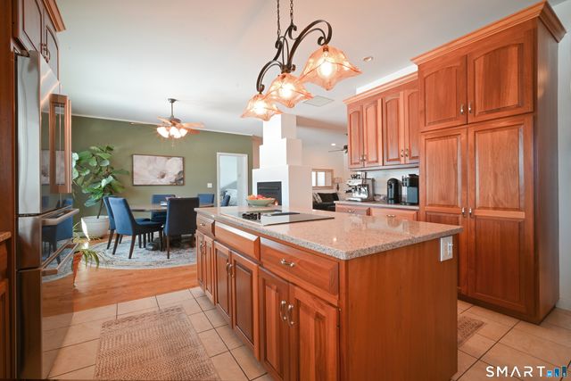 8 Farmview Drive, New Milford, CT 06776