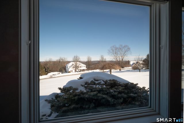 8 Farmview Drive, New Milford, CT 06776