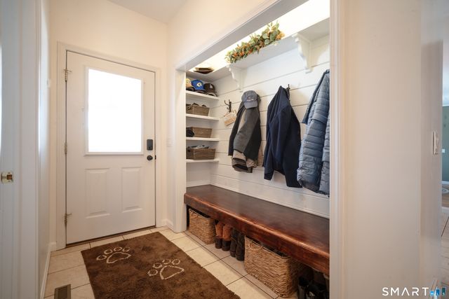 8 Farmview Drive, New Milford, CT 06776