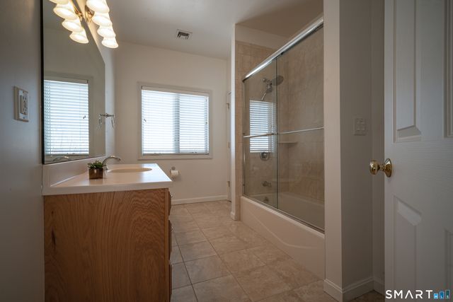 8 Farmview Drive, New Milford, CT 06776