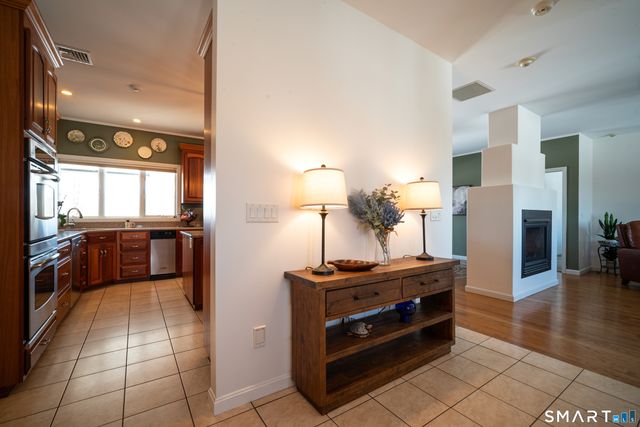 8 Farmview Drive, New Milford, CT 06776