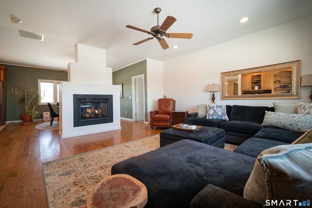 8 Farmview Drive, New Milford, CT 06776