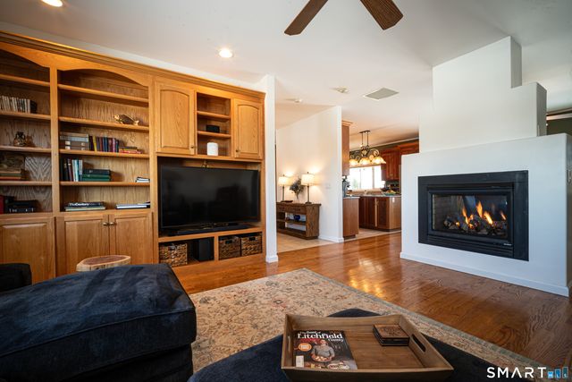 8 Farmview Drive, New Milford, CT 06776