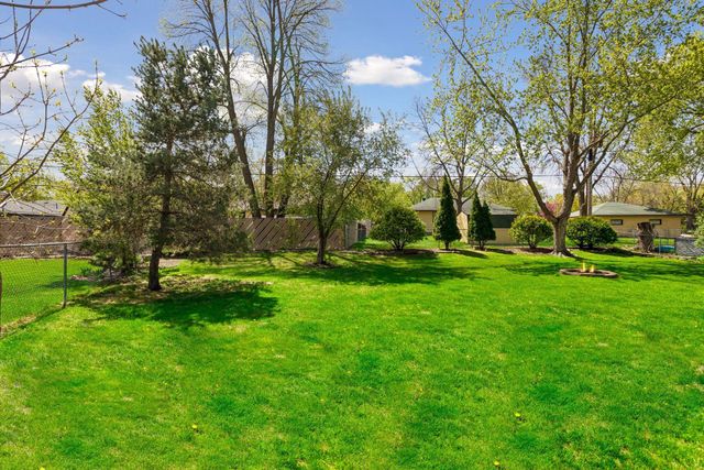 912 Woody Lane NW, Coon Rapids, MN 55448