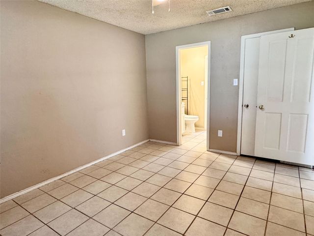 5811 Mansfield Road, Arlington, TX 76017
