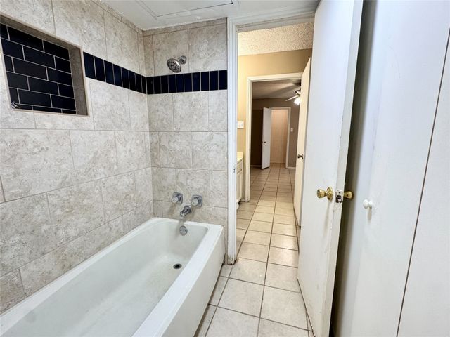 5811 Mansfield Road, Arlington, TX 76017