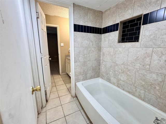 5811 Mansfield Road, Arlington, TX 76017