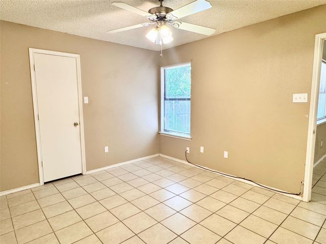 5811 Mansfield Road, Arlington, TX 76017