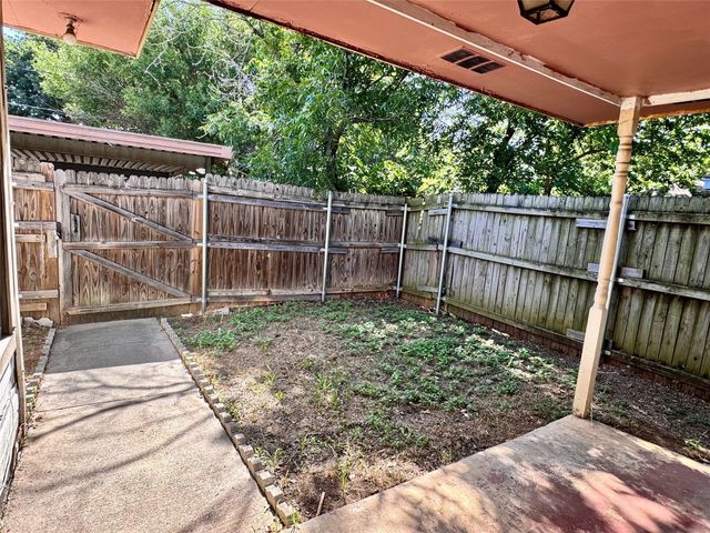 5811 Mansfield Road, Arlington, TX 76017