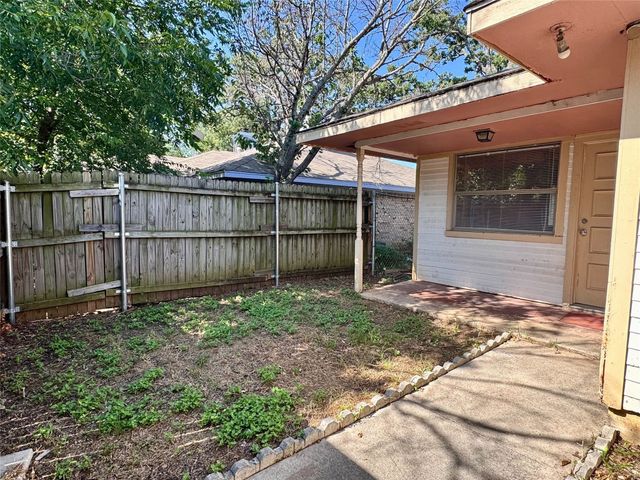 5811 Mansfield Road, Arlington, TX 76017