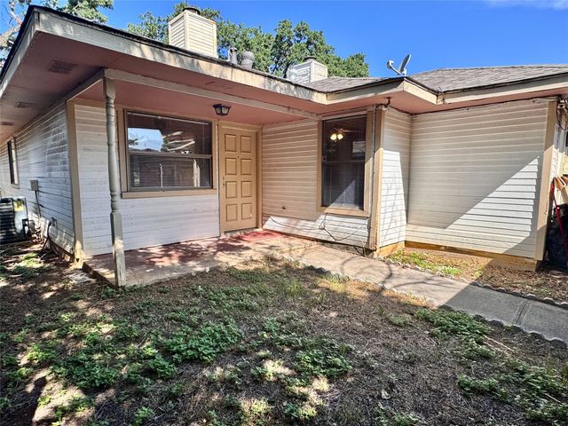 5811 Mansfield Road, Arlington, TX 76017