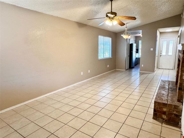 5811 Mansfield Road, Arlington, TX 76017