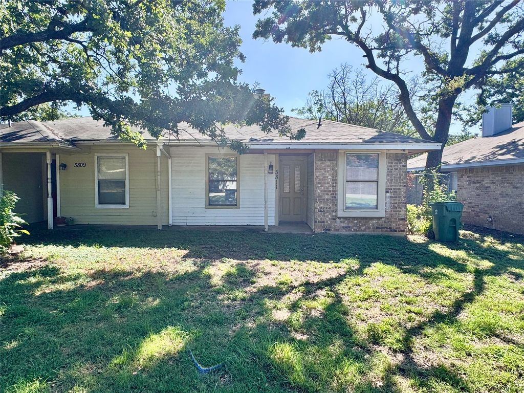 5811 Mansfield Road, Arlington, TX 76017
