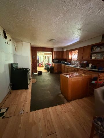 1698 Dry Creek Road, Topmost, KY 41862