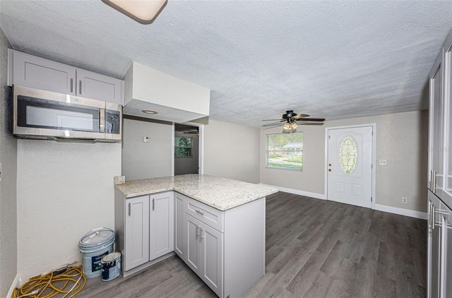 705 3RD AVENUE NE C, Largo, FL 33770