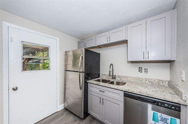 705 3RD AVENUE NE C, Largo, FL 33770