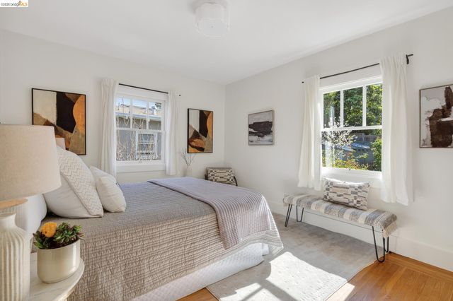 1200 El Centro Ave, Oakland, CA 94602