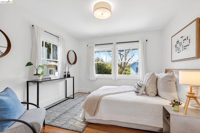 1200 El Centro Ave, Oakland, CA 94602