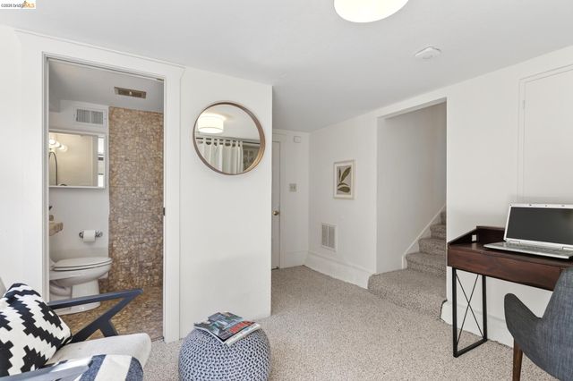 1200 El Centro Ave, Oakland, CA 94602