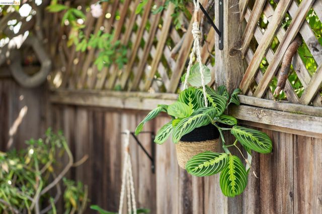 1200 El Centro Ave, Oakland, CA 94602