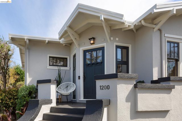 1200 El Centro Ave, Oakland, CA 94602