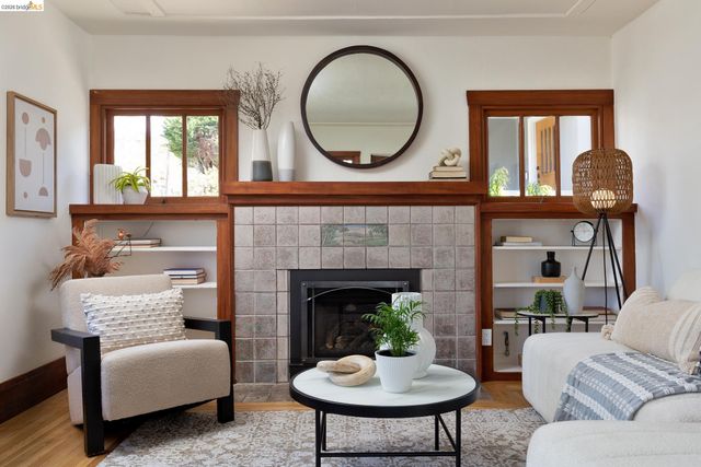 1200 El Centro Ave, Oakland, CA 94602