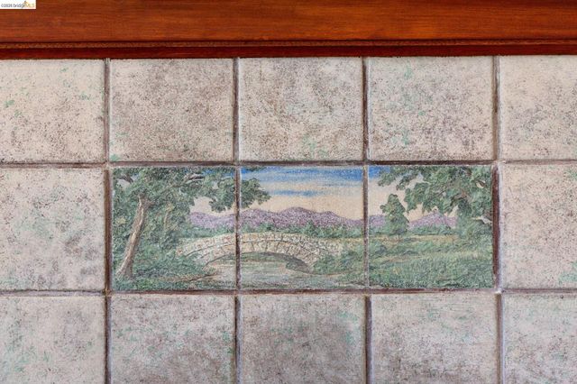 1200 El Centro Ave, Oakland, CA 94602