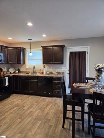 428 Blairwood Court, Spartanburg, SC 29303