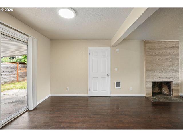 16820 Se ALDER St, Portland, OR 97233