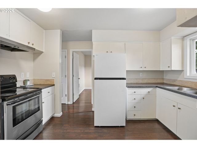 16820 Se ALDER St, Portland, OR 97233