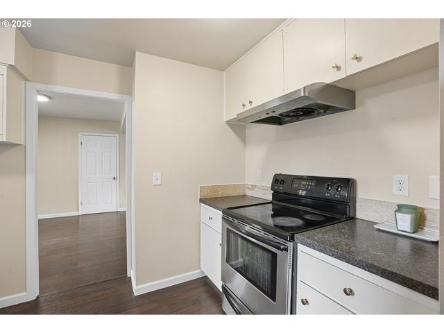 16820 Se ALDER St, Portland, OR 97233