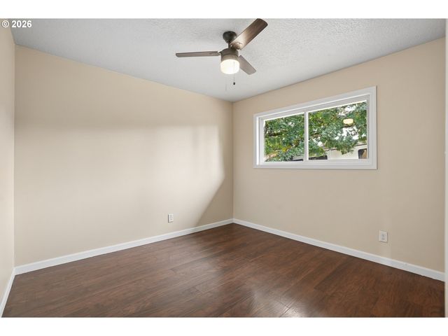 16820 Se ALDER St, Portland, OR 97233