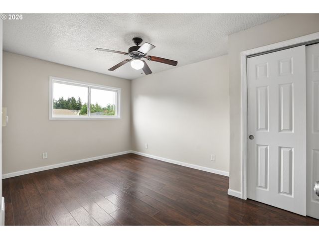 16820 Se ALDER St, Portland, OR 97233