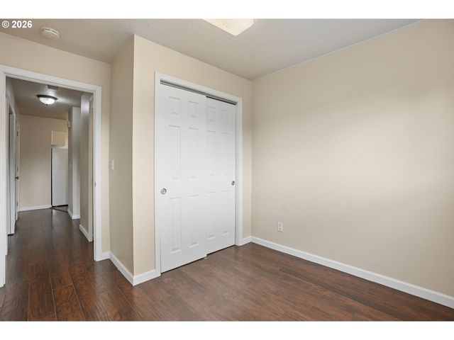 16820 Se ALDER St, Portland, OR 97233