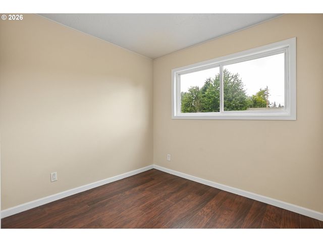 16820 Se ALDER St, Portland, OR 97233