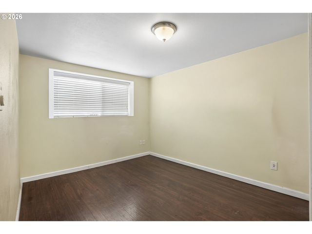 16820 Se ALDER St, Portland, OR 97233