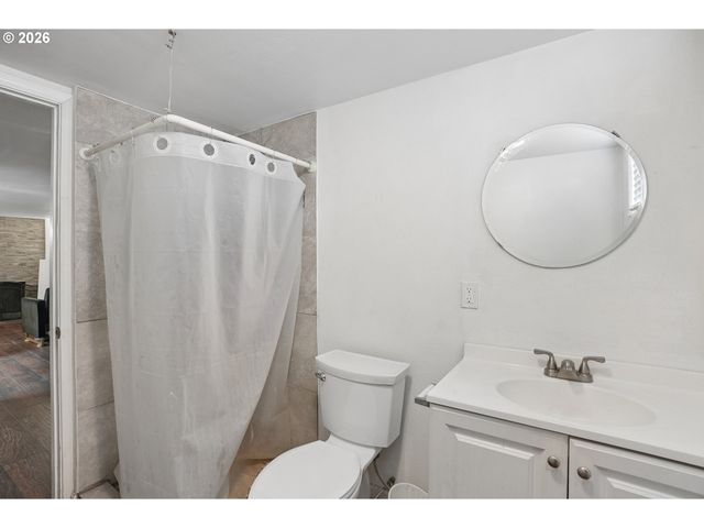 16820 Se ALDER St, Portland, OR 97233