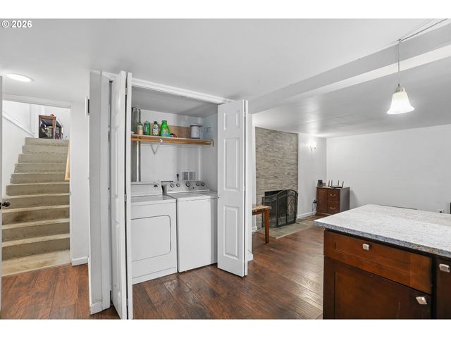 16820 Se ALDER St, Portland, OR 97233