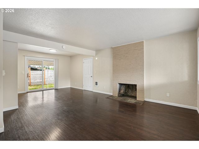 16820 Se ALDER St, Portland, OR 97233