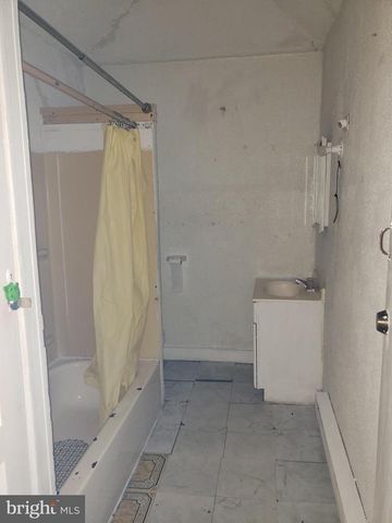 415 W ANNSBURY ST, Philadelphia, PA 19140