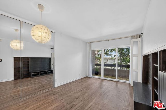 950 N Kings Road 230, West Hollywood, CA 90069