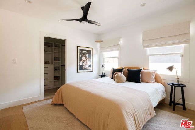 122 N Wilton Place, Los Angeles, CA 90004