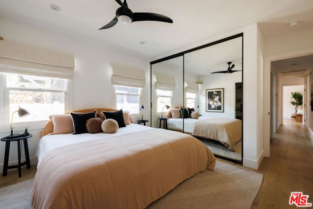 122 N Wilton Place, Los Angeles, CA 90004